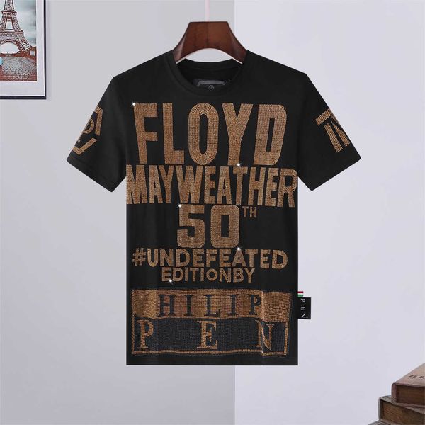 new style phillip plain men t-shirt designer pp skull diamond t shirt short sleeve dollar brown bear brand o-neck skulls paris poloa3q1, White;black
new style phillip plain men t-shirt designer pp skull diamond t shirt short sleeve dollar brown bear brand o-neck skulls paris poloa3q1, White;black