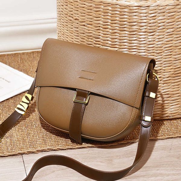 fansman women's bag new fashion large saddle bag versatile soft leather shoulder bag women's crossbody bag
fansman women's bag new fashion large saddle bag versatile soft leather shoulder bag women's crossbody bag