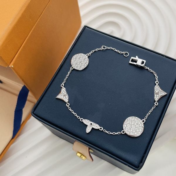 advanced edition titanium steel luis charm vuttonity bracelet women's bracelet women's gift designer jewelry classic design ndstgw, Golden;silver
advanced edition titanium steel luis charm vuttonity bracelet women's bracelet women's gift designer jewelry classic design ndstgw, Golden;silver