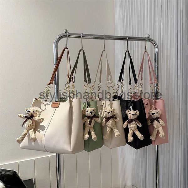 shoulder this year's popular and fashionable large capacity for women in spring summer 2023 bucket teddy bear decorative shoulder tote
shoulder this year's popular and fashionable large capacity for women in spring summer 2023 bucket teddy bear decorative shoulder tote