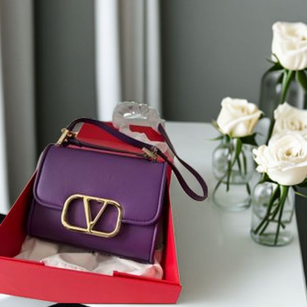 2023 market premium quality cowhide solid series women's bag flap white black green blue purple red one shoulder handheld crossbody bag
2023 market premium quality cowhide solid series women's bag flap white black green blue purple red one shoulder handheld crossbody bag