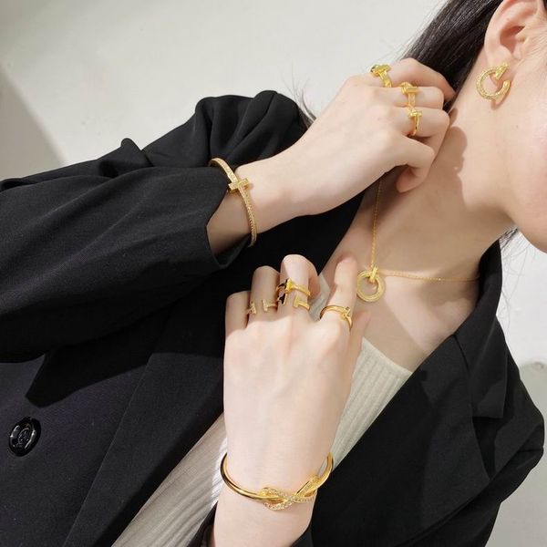2023 lovely cute long gold thin stainless steel chain two crystal diamonds rings pengent women necklace earrings ring bracelet suit with dus, Black
2023 lovely cute long gold thin stainless steel chain two crystal diamonds rings pengent women necklace earrings ring bracelet suit with dus, Black