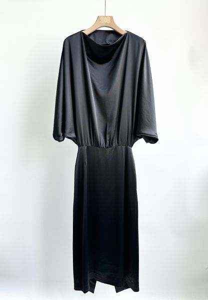 basic & casual dresses toteme round neck dress slit batwing sleeve midi warp dress for women, Black;gray
basic & casual dresses toteme round neck dress slit batwing sleeve midi warp dress for women, Black;gray