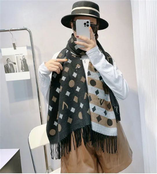 cashmer scarf high-end women's autumn and winter thick warm outdoor shawl fashion classic scarf, Blue;gray
cashmer scarf high-end women's autumn and winter thick warm outdoor shawl fashion classic scarf, Blue;gray