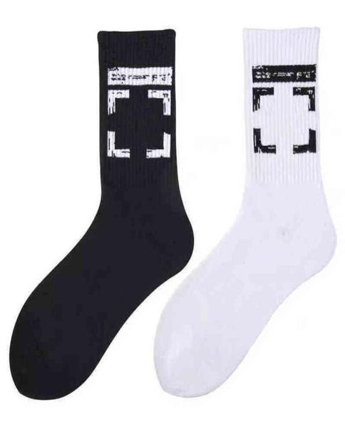 luxury brand fashion socks arrow warning line straight board tide sock cotton sports long tube sweat absorbing breathable stockings q9ql9843, Black
luxury brand fashion socks arrow warning line straight board tide sock cotton sports long tube sweat absorbing breathable stockings q9ql9843, Black
