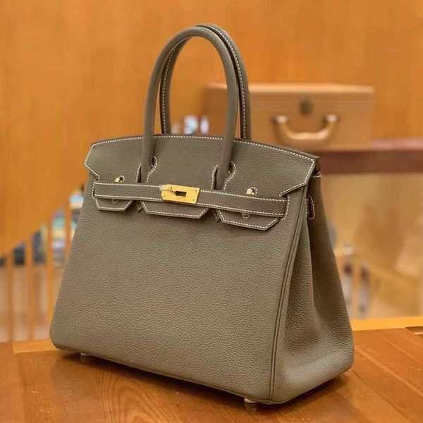 original h ermes brikis's tote bags wholesale wax thread hand sewn togo calf leather medieval bag casual portable tote women's wit
original h ermes brikis's tote bags wholesale wax thread hand sewn togo calf leather medieval bag casual portable tote women's wit