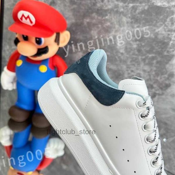 new luxury designer woman shoes leather lace up men fashion platform oversized sneakers white black mens womens alexander''mqueen
new luxury designer woman shoes leather lace up men fashion platform oversized sneakers white black mens womens alexander''mqueen