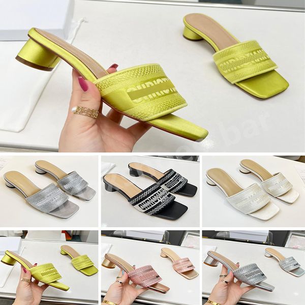 classic designer shoes women beach half slippers leather thick metal slides cowhide slipper summer woman shoes lazy sandals high heeled shoe
classic designer shoes women beach half slippers leather thick metal slides cowhide slipper summer woman shoes lazy sandals high heeled shoe