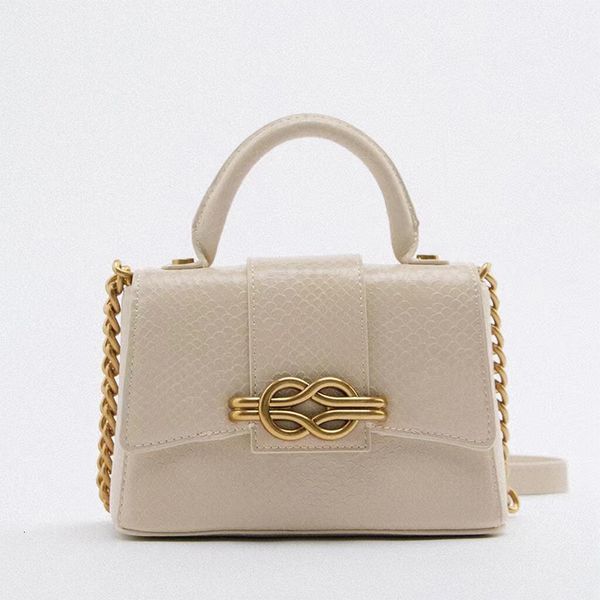 evening bags vintage alligator pattern shoulder bag ladies designer brand metal button handbags women fashion pu woman underarm crossbody ba
evening bags vintage alligator pattern shoulder bag ladies designer brand metal button handbags women fashion pu woman underarm crossbody ba