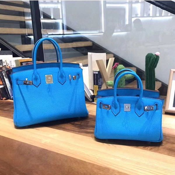 brand h ermes brikiss casual handbags for women 2023 new layer cowhide lychee pattern silver buckle 20 mini bag lock portable one shoulder d
brand h ermes brikiss casual handbags for women 2023 new layer cowhide lychee pattern silver buckle 20 mini bag lock portable one shoulder d