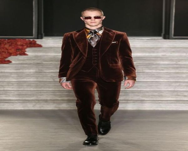 fashionable one button brown velvet groom tuxedos peak lapel men wedding party groomsmen 3 pieces suits jacketpantsvesttie k24208727, Black;gray
fashionable one button brown velvet groom tuxedos peak lapel men wedding party groomsmen 3 pieces suits jacketpantsvesttie k24208727, Black;gray