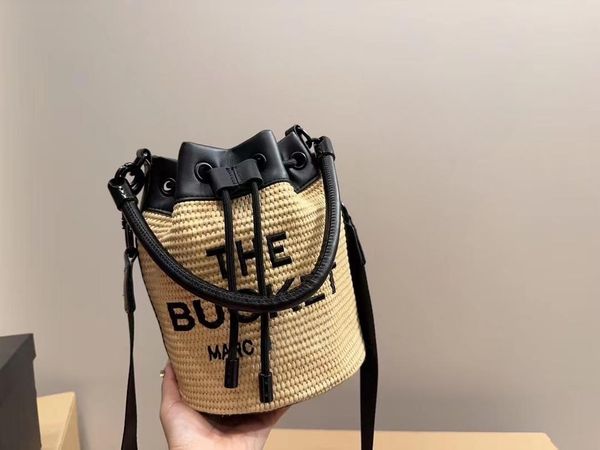luxurys shopping bags popular shoulder bags classic straw weaving ladies purses with linen leather designer woman bucket bags
luxurys shopping bags popular shoulder bags classic straw weaving ladies purses with linen leather designer woman bucket bags