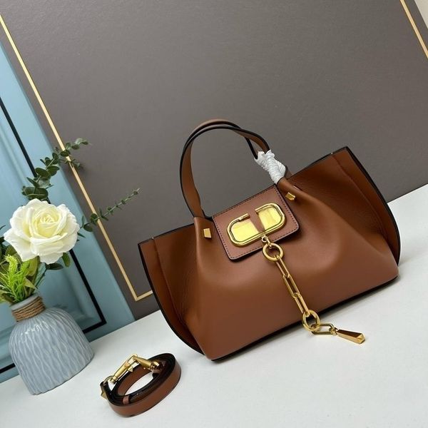 brand bag handbag shoulder bag women's bag fashion large capacity shopping bag solid color classic luxury metal leather logo handbag sh
brand bag handbag shoulder bag women's bag fashion large capacity shopping bag solid color classic luxury metal leather logo handbag sh
