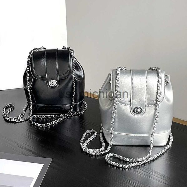 backpack 2023 women's korea autumn winter mini chains backpack ladies student oil wax leather shoulder bag blacksilver solid rucksacks
backpack 2023 women's korea autumn winter mini chains backpack ladies student oil wax leather shoulder bag blacksilver solid rucksacks