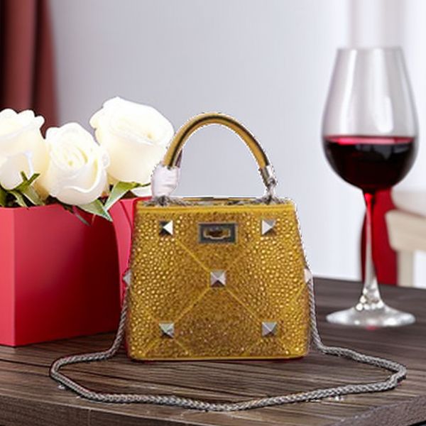 2023 five star boutique cowhide rivet crystal women's bucket bag small one shoulder crossbody handbag style luxury high end appearance
2023 five star boutique cowhide rivet crystal women's bucket bag small one shoulder crossbody handbag style luxury high end appearance