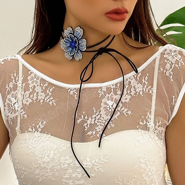 blue mix color iced out rhinestone flower charm necklace adjustable rope choker women jewelry neck chain collar girl party, Golden;silver
blue mix color iced out rhinestone flower charm necklace adjustable rope choker women jewelry neck chain collar girl party, Golden;silver