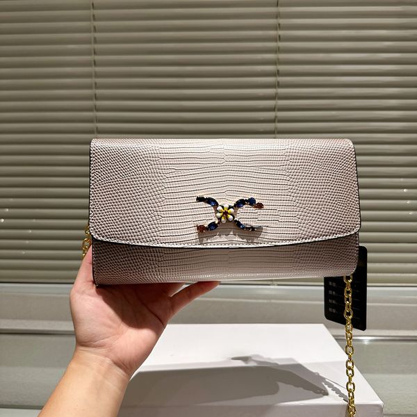 crossbody bag designer hold bag shoulder bag women's bag fashion envelope bag simple hold bag genuine leather chain party bag casual je
crossbody bag designer hold bag shoulder bag women's bag fashion envelope bag simple hold bag genuine leather chain party bag casual je
