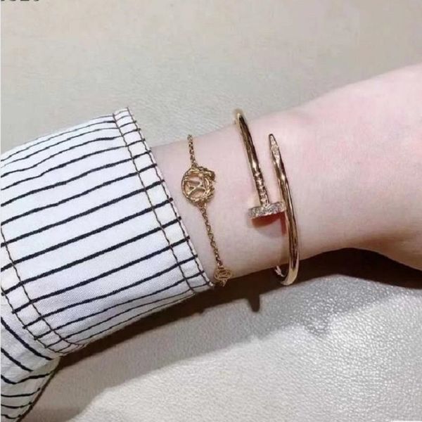 designer new classic head and tail band diamond nail bracelet details jewelry, Black
designer new classic head and tail band diamond nail bracelet details jewelry, Black