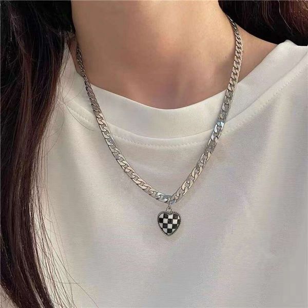 designer's sweet cool style necklace women's chessboard checker love pendant, small and simple personality, versatile style neckch, Silver
designer's sweet cool style necklace women's chessboard checker love pendant, small and simple personality, versatile style neckch, Silver