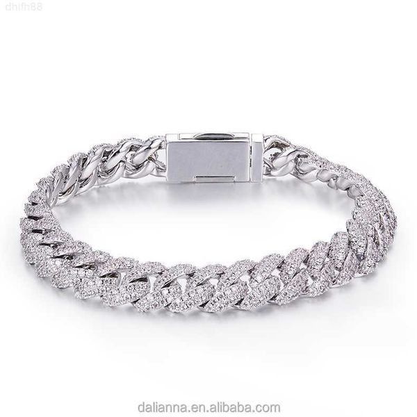 dropshipping 10mm 2rows vvs moissnaite iced out hip hop jewelry moissanite cuban chain, Silver
dropshipping 10mm 2rows vvs moissnaite iced out hip hop jewelry moissanite cuban chain, Silver