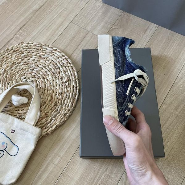 designer women canvas flat shoes fashion low lace-up casual sneakers loafers outdoor comfortable female zapatillas walking shoes 35-41, Black 
designer women canvas flat shoes fashion low lace-up casual sneakers loafers outdoor comfortable female zapatillas walking shoes 35-41, Black