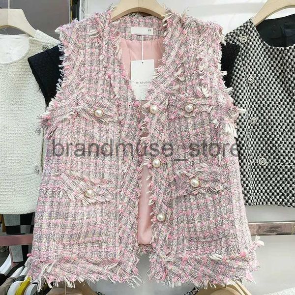 women's jackets tassel single breasted v-neck tweed waistcoat women spring summer new vest jacket j230806, Black;brown
women's jackets tassel single breasted v-neck tweed waistcoat women spring summer new vest jacket j230806, Black;brown