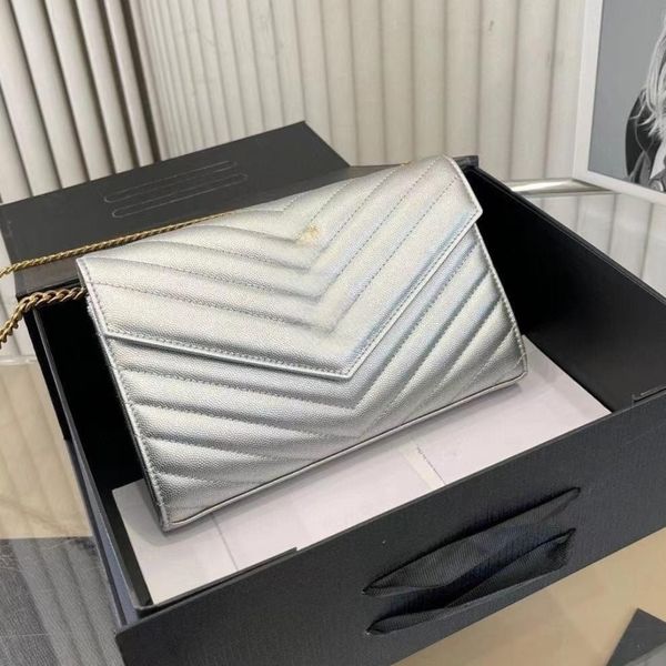 classic designer chain bag twill caviar letter bag hardware chain women's one shoulder messenger bag gold silver black chain strap larg
classic designer chain bag twill caviar letter bag hardware chain women's one shoulder messenger bag gold silver black chain strap larg