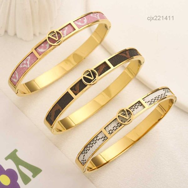 new style bracelets bangle designer letter faux leather plated stainless steel wristband wedding gifts accessories s286 h1r0, Golden;silver
new style bracelets bangle designer letter faux leather plated stainless steel wristband wedding gifts accessories s286 h1r0, Golden;silver