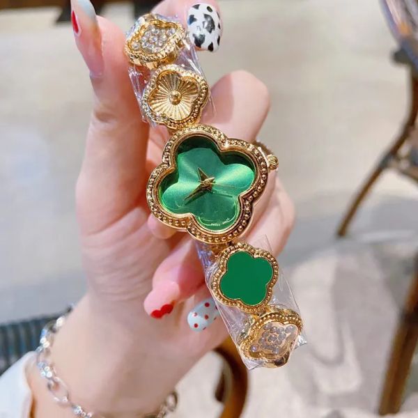 designer women's watch three-pin quartz watch luxury brand steel belt women's accessories four-leaf clover shape fashion fan watch, Slivery;brown
designer women's watch three-pin quartz watch luxury brand steel belt women's accessories four-leaf clover shape fashion fan watch, Slivery;brown