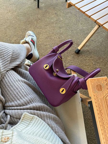 8a quality h ermes lindiss shoulder bags for women the new sea anemone purple leather underarm foreskin layer cowhide doctors bag fashi with
8a quality h ermes lindiss shoulder bags for women the new sea anemone purple leather underarm foreskin layer cowhide doctors bag fashi with