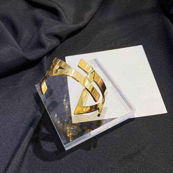 designer bracelet silver rose stainless steel link yet elegant stylish rcss, Golden;silver
designer bracelet silver rose stainless steel link yet elegant stylish rcss, Golden;silver
