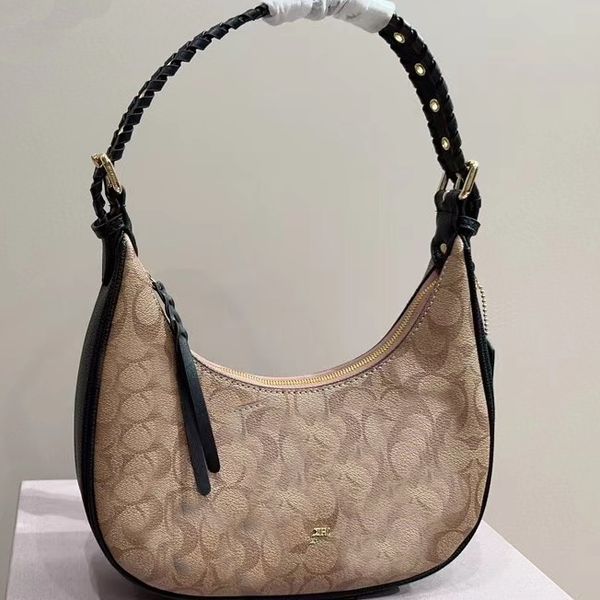 2023 new underarm bag braided handle large-capacity lipstick mobile phone bag fashionable high-end designer bag luxury women's new hand
2023 new underarm bag braided handle large-capacity lipstick mobile phone bag fashionable high-end designer bag luxury women's new hand