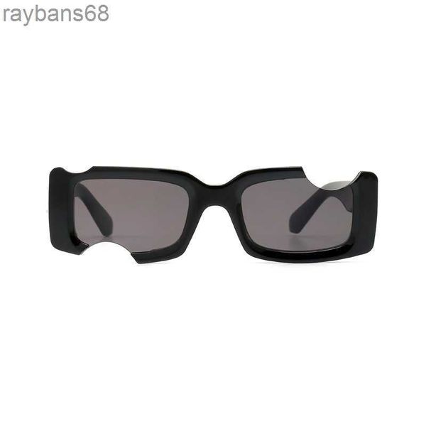 new trendy box with holes round face sunglasses off the same type small frame, White;black
new trendy box with holes round face sunglasses off the same type small frame, White;black