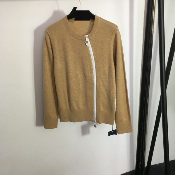 802 2023 autumn brand same style sweater long sleeve crew neck cardigan fashion womens clothes womens 20236214, White;black
802 2023 autumn brand same style sweater long sleeve crew neck cardigan fashion womens clothes womens 20236214, White;black
