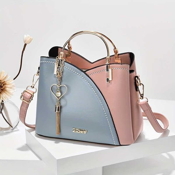 women's bag new fashion handbag color large fashion shoulder crossbody bag 
women's bag new fashion handbag color large fashion shoulder crossbody bag