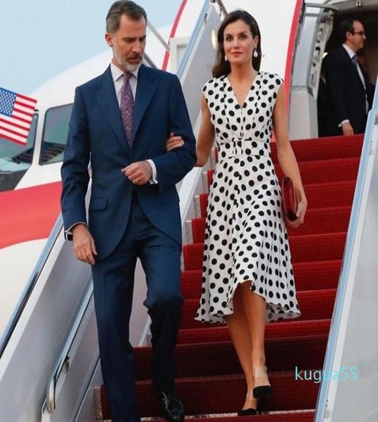 casual dresses queen letizia ortiz rocasolano polka dot print women dress vneck maxi9836475, Black;gray
casual dresses queen letizia ortiz rocasolano polka dot print women dress vneck maxi9836475, Black;gray