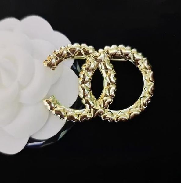 luxurys designer brooch luxury brand letter brooches 18k gold plated rhinestone pearl brooch pin womens marry wedding party jewelry accessor, Gray
luxurys designer brooch luxury brand letter brooches 18k gold plated rhinestone pearl brooch pin womens marry wedding party jewelry accessor, Gray