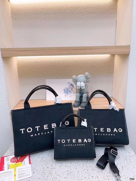 2023 high-quality tote bag designers bags 3 sizes shoulder bags mini women handbag crossbody luxury tote fashion shopping multi-color purse
2023 high-quality tote bag designers bags 3 sizes shoulder bags mini women handbag crossbody luxury tote fashion shopping multi-color purse