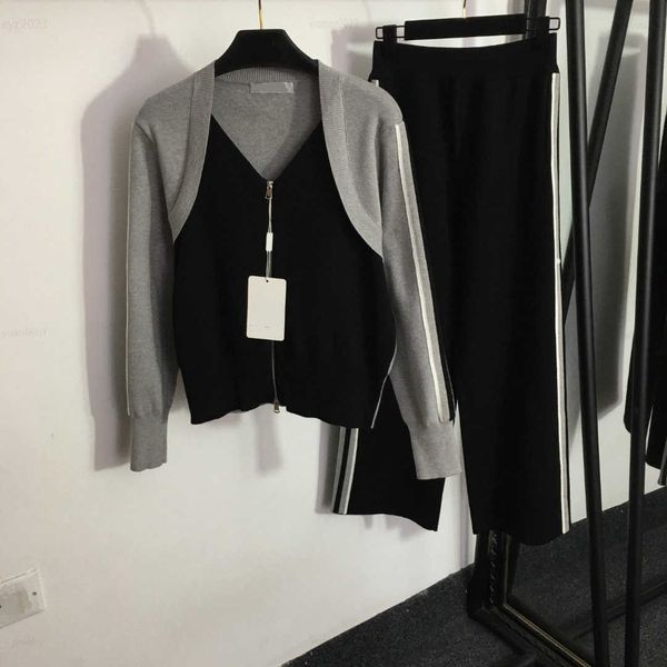 designer womens suit autumn tracksuits size s-l 2pcs color blocking fake two-piece v-neck zippered knit cardigan and pants aug03, Gray
designer womens suit autumn tracksuits size s-l 2pcs color blocking fake two-piece v-neck zippered knit cardigan and pants aug03, Gray