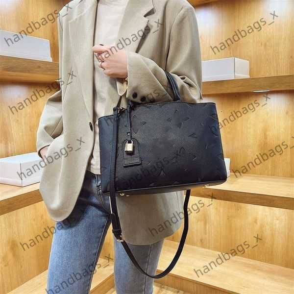 store 90% 2023 new tote bag embossed pu hand one shoulder large capacity portable messenger bag ih27
store 90% 2023 new tote bag embossed pu hand one shoulder large capacity portable messenger bag ih27