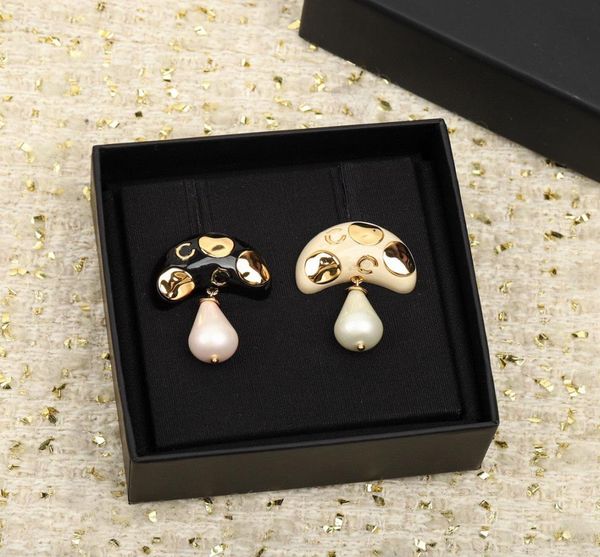 2023 luxury quality charm brooch mushroom shape in white and black color in 18k gold plated have box stamp ps33394567094, Golden
2023 luxury quality charm brooch mushroom shape in white and black color in 18k gold plated have box stamp ps33394567094, Golden