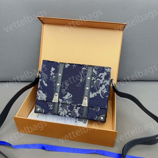 vintage crossbody artwork handbags luxury designer tote bags cross body shoulder bag denim clashing colors bussiness messenger bag satchels
vintage crossbody artwork handbags luxury designer tote bags cross body shoulder bag denim clashing colors bussiness messenger bag satchels