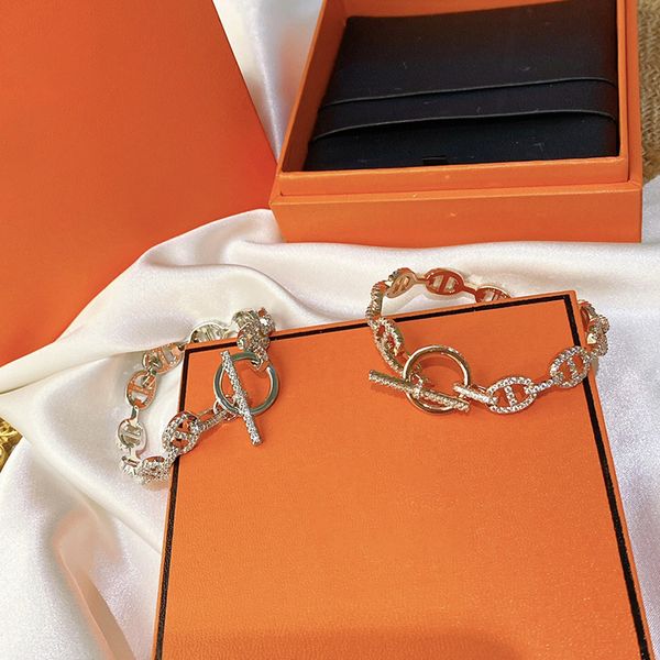 luxury designer bracelet for women fashion premium full diamonds bracelets men premium temperament bracelet classic jewelry memorial day gif, Golden;silver
luxury designer bracelet for women fashion premium full diamonds bracelets men premium temperament bracelet classic jewelry memorial day gif, Golden;silver