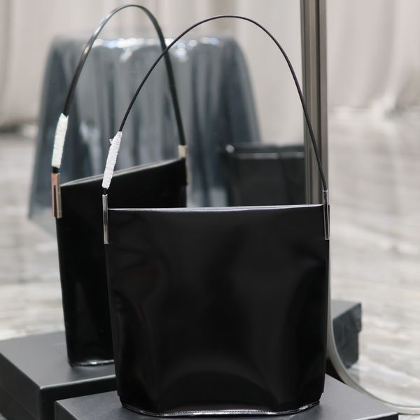 fashion underarm bag in black hobo shoulder geniune leather luxury handle wallet tote bag three type for ladies with box
fashion underarm bag in black hobo shoulder geniune leather luxury handle wallet tote bag three type for ladies with box