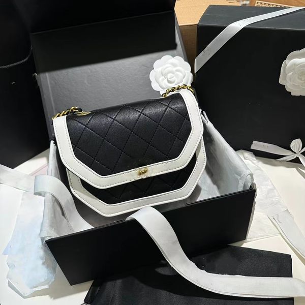 new fashion luxury designer women's classic vintage panda saddle bag versatile casual and cute new checkered crossbody bag casual and f
new fashion luxury designer women's classic vintage panda saddle bag versatile casual and cute new checkered crossbody bag casual and f