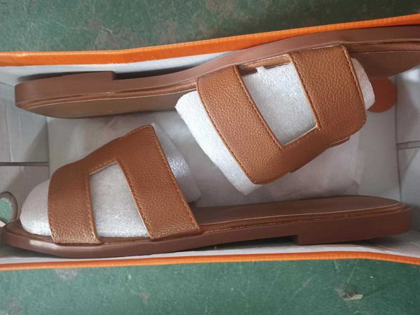 designer beach slipper oran sandals slides slippers women's summer fashion outwear outdoor flat bottom drag on water diamond mesh red v
designer beach slipper oran sandals slides slippers women's summer fashion outwear outdoor flat bottom drag on water diamond mesh red v