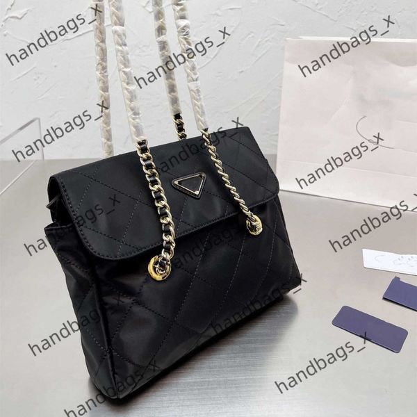 designer bag p bag new lingge chain women's bag parachute wandering middle ancient black gold nylon canvas one shoulder handbag versati
designer bag p bag new lingge chain women's bag parachute wandering middle ancient black gold nylon canvas one shoulder handbag versati