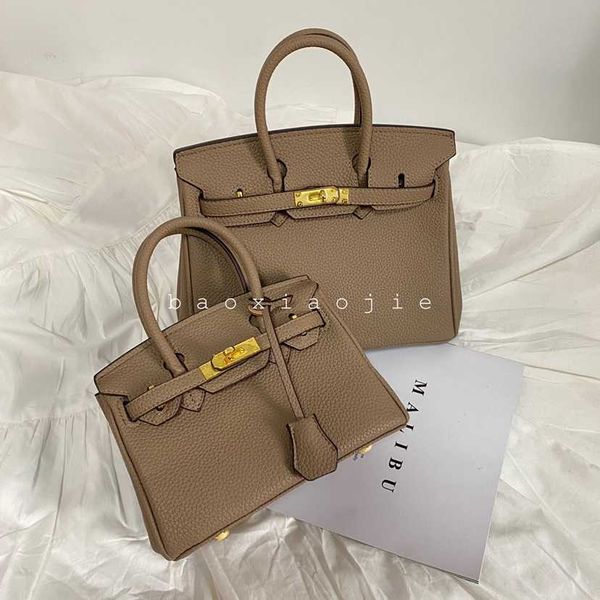 h ermes fashion brikiss handbags for sale bag 2023 new fashion single shoulder messenger bag litchi grain soft leather large capacity handba
h ermes fashion brikiss handbags for sale bag 2023 new fashion single shoulder messenger bag litchi grain soft leather large capacity handba
