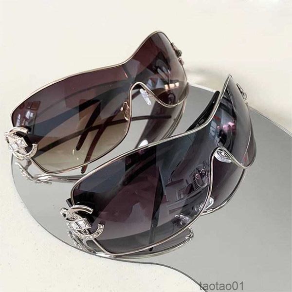 2000's retro sunglass oversized wrap around glasses ladies 2023 eyewear 00040w94, White;black
2000's retro sunglass oversized wrap around glasses ladies 2023 eyewear 00040w94, White;black