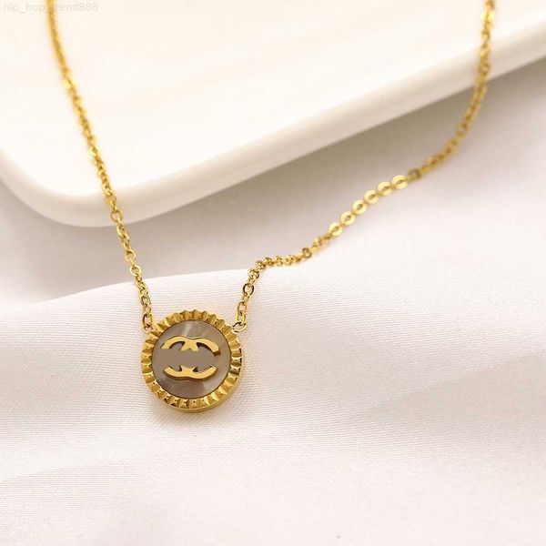 18k gold plated luxury designer necklace for women fritillary shape brand letter choker chain necklaces jewelry accessory 20style, Silver
18k gold plated luxury designer necklace for women fritillary shape brand letter choker chain necklaces jewelry accessory 20style, Silver